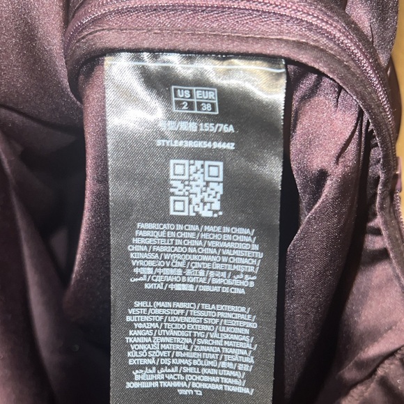 Marciano by Guess dress in a size 2. - Picture 3 of 5